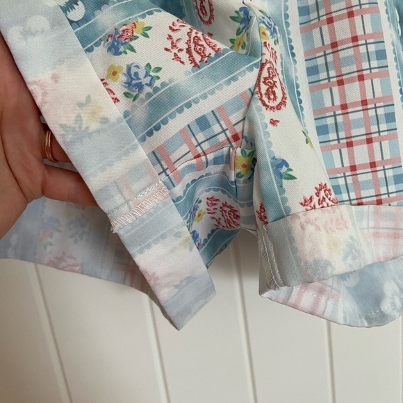 NWOT | Romwe women’s patterned cuffed shorts — small (size 4) - Picture 3 of 6